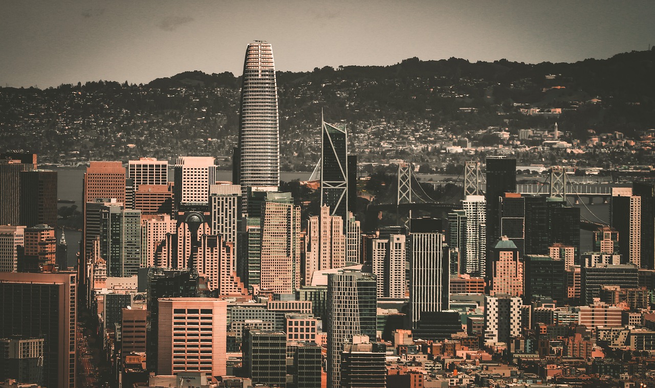 她逐渐从以 她逐渐从以